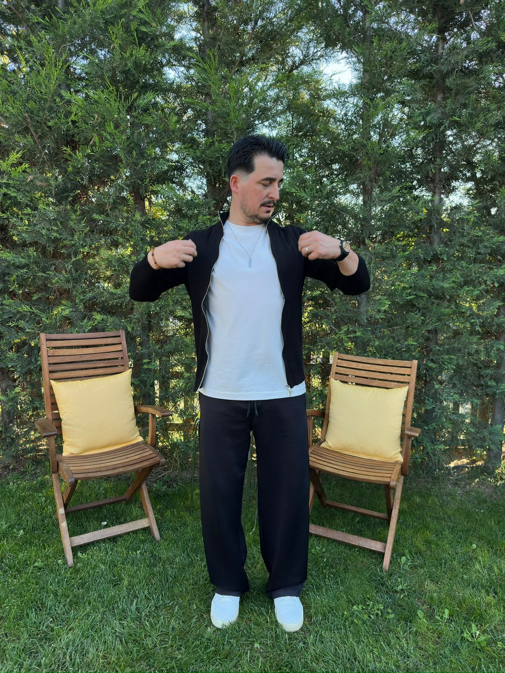 Siyah İnce Fitilli Triko Hırka