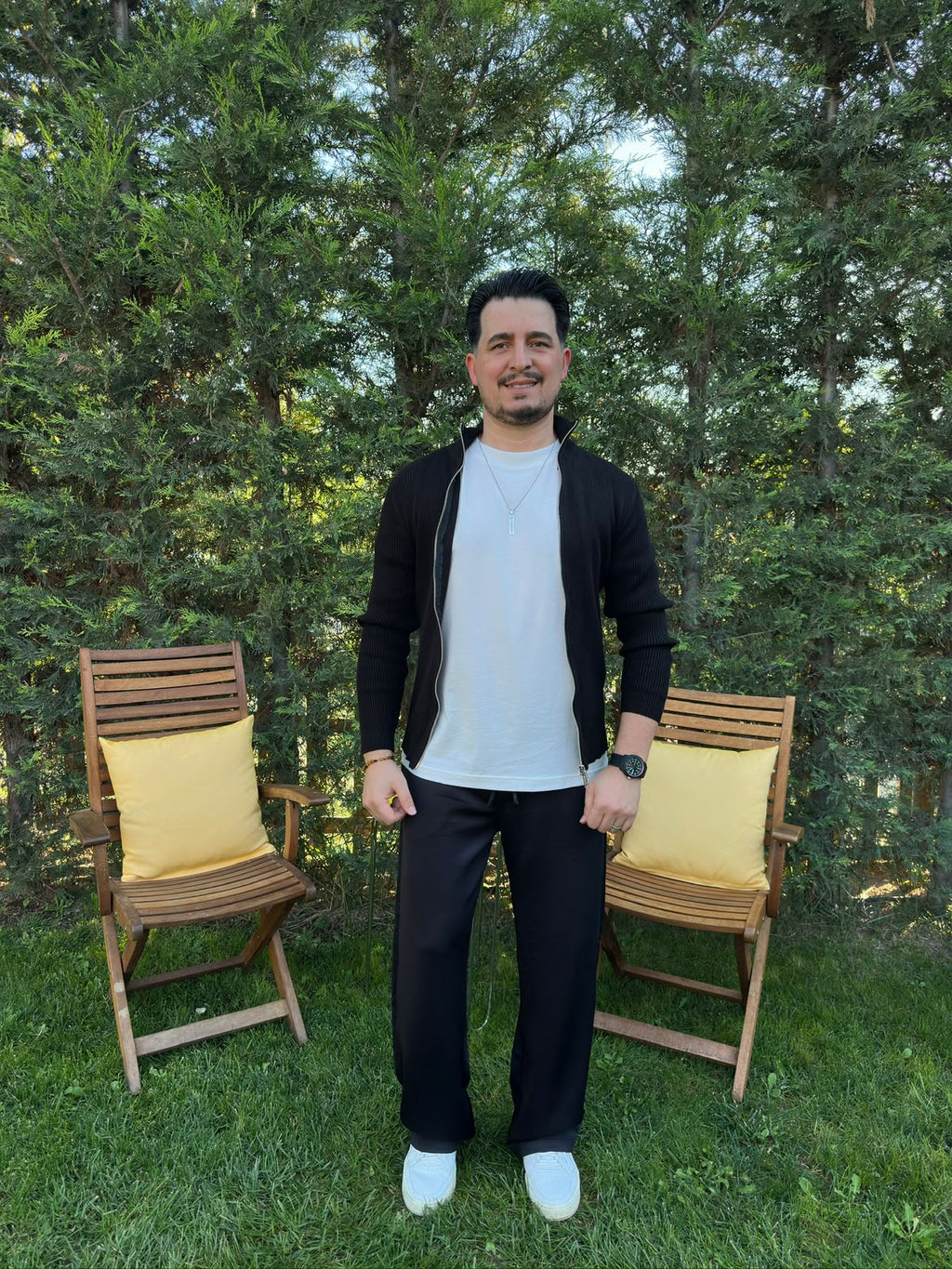 Siyah İnce Fitilli Triko Hırka